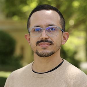 hEADSHOT OF sEBASTIAN dURAN-aHUMADA